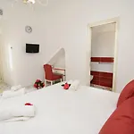 ゲストハウス Casale Guarracino 4*